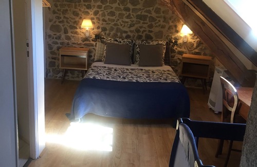 Huriel Cama Y Desayuno | B&B Les Maîtres Sonneurs