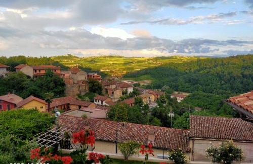 Vezza d'Alba Cama Y Desayuno | B&B Madonna degli Airali