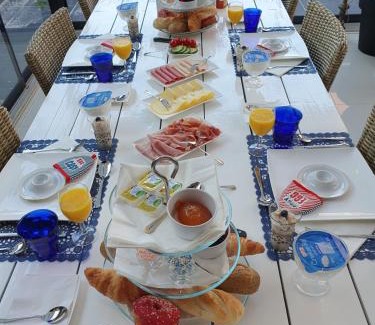 Bijlmer-Oost Cama Y Desayuno | B&B Modern Times