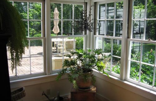 Clinton Corners Cama Y Desayuno | B&B on seven acres with private bed & bath