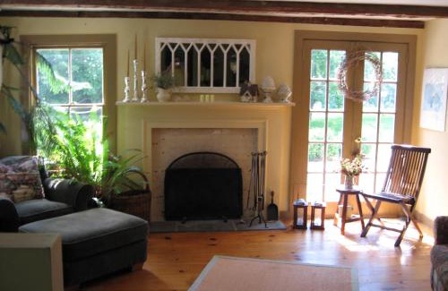 Clinton Corners Cama Y Desayuno | B&B on seven acres with private bed & bath