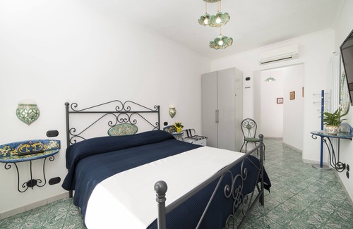 Vietri sul Mare Cama Y Desayuno | B&B Palazzo Pinto