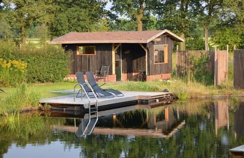 Winterswijk - Meddo Cama Y Desayuno | B&B Pipowagen "het Wellnesst" op Wellness Camping en B&B Stoltenborg
