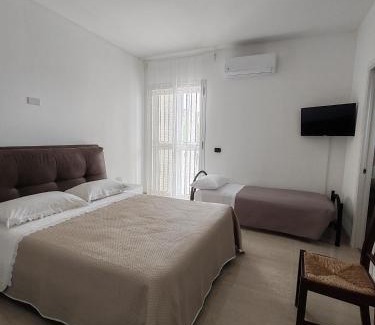 Trani Cama Y Desayuno | B&B Raffaello