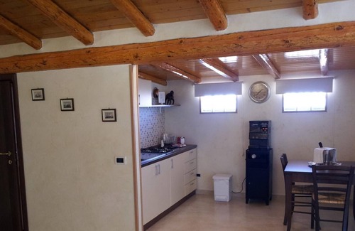 Viagrande Cama Y Desayuno | B&B Suite