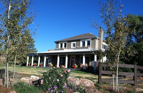 Livermore Otro | B & B ~ Sala SunDance ~ Una verdadera experiencia occidental con un ambiente sofisticado