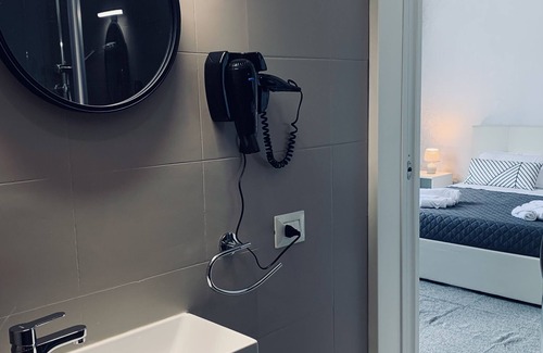 Ruggero Settimo Casa | B&B Ungheria Ottantaquattro