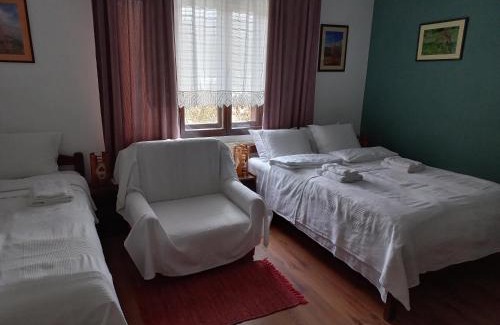 Balta Berilovac Cama Y Desayuno | B&B Vila Babin zub