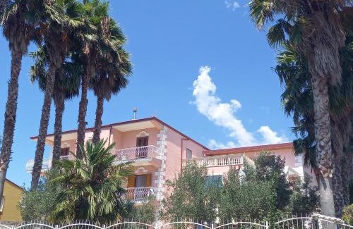 Gizzeria Cama Y Desayuno | B&B Villa del Sole