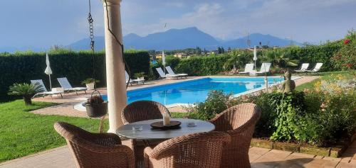 Moniga del Garda Cama Y Desayuno | B&B Villa Fiorini
