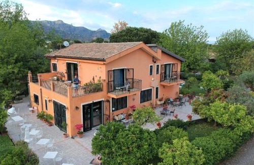Giardini Naxos Cama Y Desayuno | B&B Villa Maria Giovanna