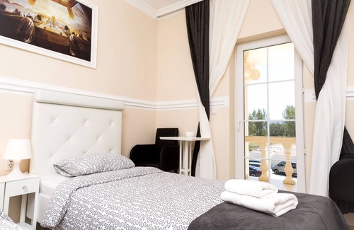 Novi Sad Cama Y Desayuno | B&B Villa Palace