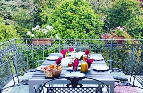 Pollone Cama Y Desayuno | B&B Villa Tavallini