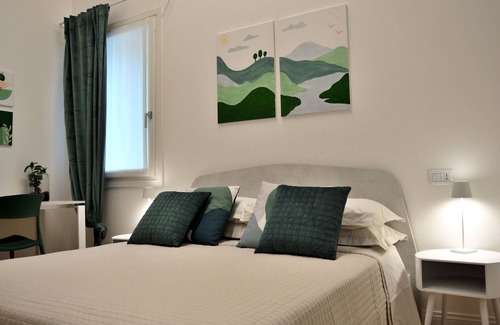 Maranello Cama Y Desayuno | B&B WHITE HOUSES