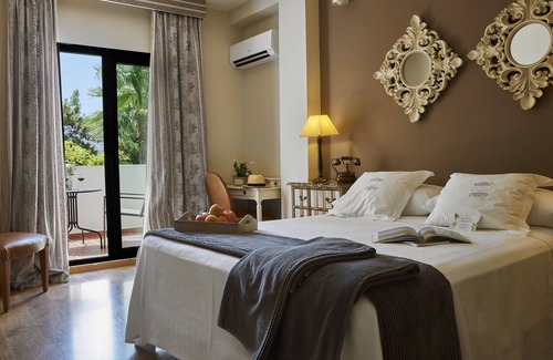 Viñuela Hotel | B bou Hotel La Viñuela & Spa