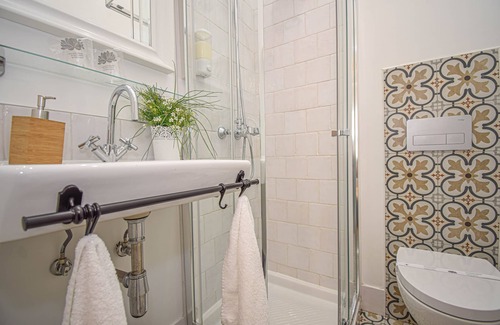 Santa Maria Maior Cama Y Desayuno | B in B Lisbon Downtown Suites