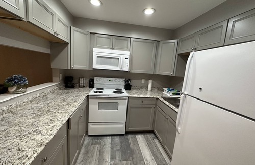 Baltimore Condominio | B-more 4 Less!! 2Br Peaceful & Pet Friendly Condo Near Everything!