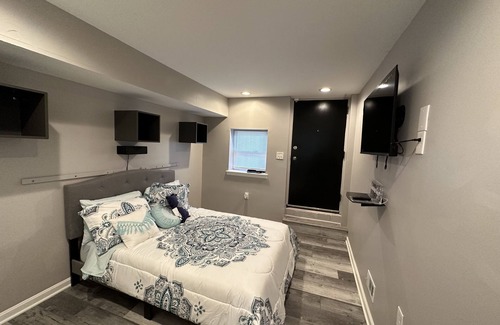 Baltimore Condominio | B-more 4 Less!! 2Br Peaceful & Pet Friendly Condo Near Everything!