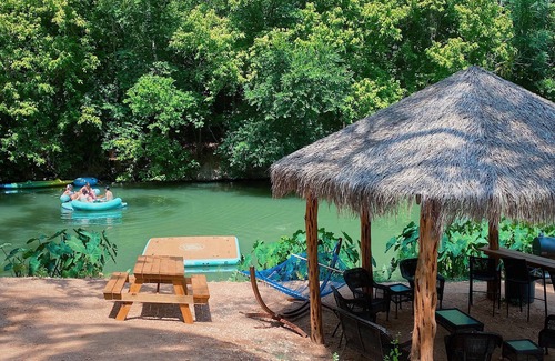 Sutherland Springs Casa | #B Son's Rio Cibolo - Glamping Cabin