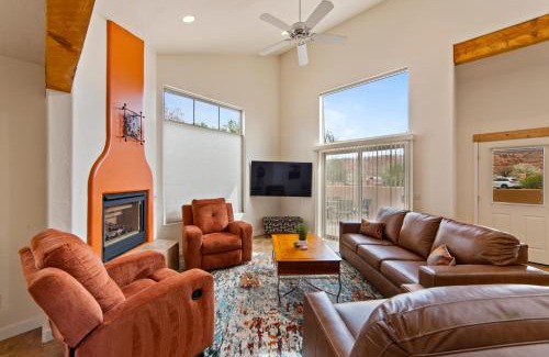 Moab South Valley Casa | B1- Hidden Valley Villa I Large Patio I Pool and Hot Tub