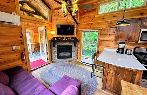 Twin Mountain Cabina | B11 Awesome "Tiny Home" A/C, Mountain Views, Minutes to Skiing, Hiking, Attractions, Dog Friendly!