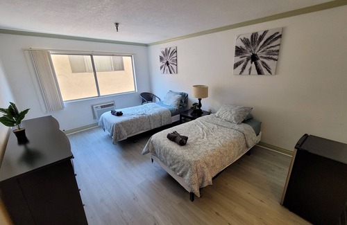 Pico - Robertson Hotel | (B11) LA Lovely Double Deluxe Unit