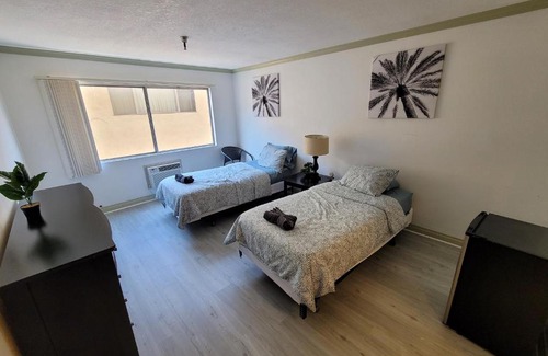 Pico - Robertson Hotel | B11 LA Lovely Double Deluxe Unit