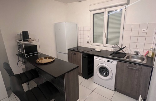 Bondy Apartamento | B14 Jacuzzi 5 Étoile par Villa Dengous