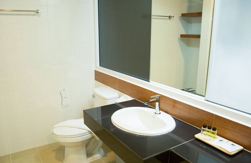 Hat Yai Hotel | B2 Hat Yai Rat Uthit Boutique & Budget Hotel