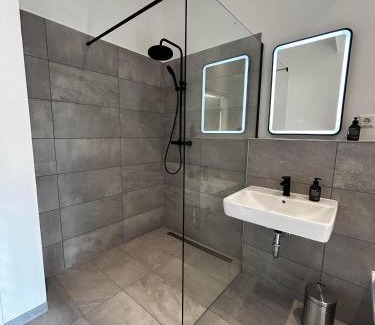 Mettingen Apartamento | B2 L I Premium I Rainshower I Wasch I Smart TV I P I Zentral