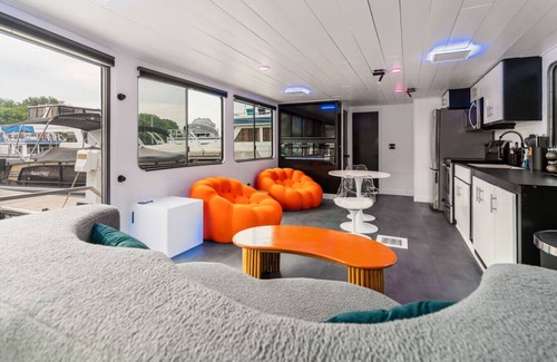 La Crosse Alquiler De Eote | b3 FIVE7 Yacht - 2 bedroom