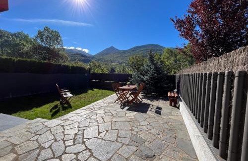 Benasque Apartamento | B49 - Bajo con Jardín Peguera - Villmor