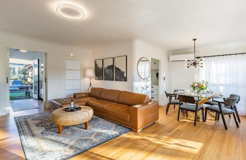 La Jolla Shores Casa | B5331 La Jolla Beach Bungalow