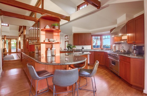 La Jolla Mesa Casa | B5353 Hillside Hideaway
