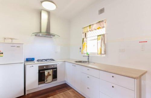 Crawley Apartamento | B8 Crawley Apartment 1 BRM & Sleepout near UWA