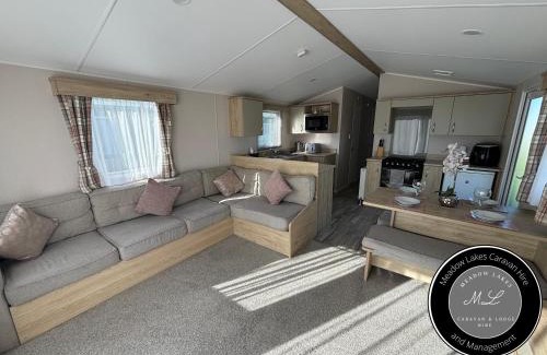 Addlethorpe Apartamento | B9 - Sunnymede Fantasy Island - hot tub, pet friendly, WiFi, ramped veranda - Meadow Lakes Caravan & Lodge Hire