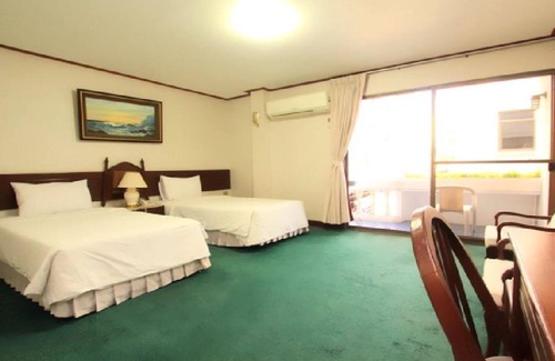 Hua Hin Hotel | Baan Busarin Hotel