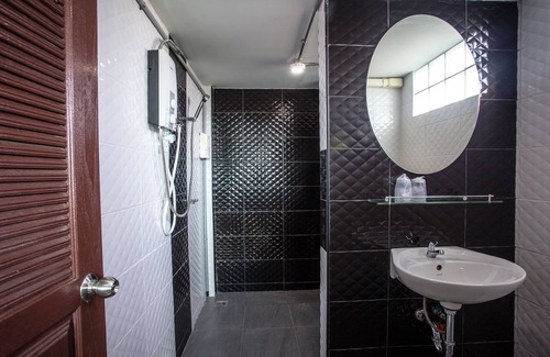 Tak Hotel | Baan Chang Hotel & Coffee House
