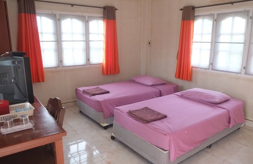 Sattahip Hotel | Baan Chom Chan Resort