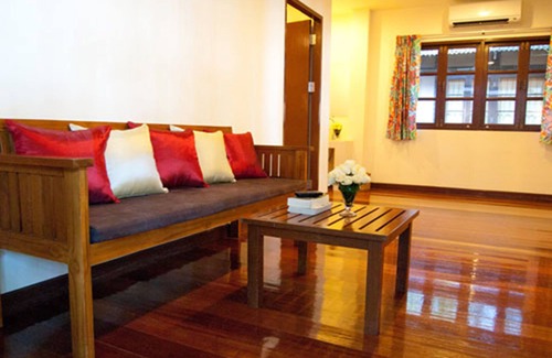 Thong Chai Hotel | Baan Klang Aow Beach Resort