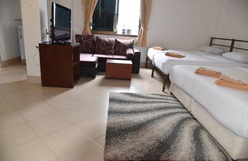 Patong Hotel | Baan Petcharat