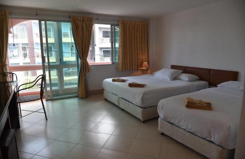 Patong Hotel | Baan Petcharat