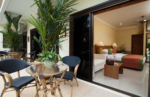 South Pattaya Hotel | Baan Souy Resort