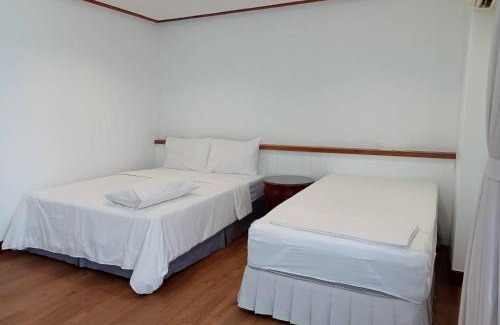 Hua Hin Hotel | BaanBusarin Hotel