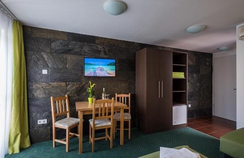 Balatonfured Casa | Babi Guesthouse - Babi Vendégház