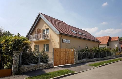 Balatonfured Casa | Babi Guesthouse - Babi Vendégház