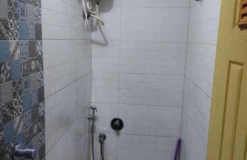 Surat Apartamento | Babji apartment