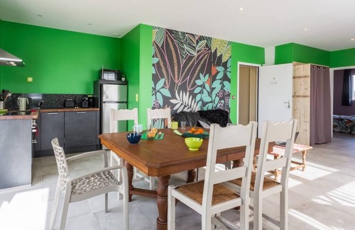 Saint-Come-de-Fresne Apartamento | Babord, apartment with terrace and sea view, parking