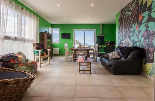 Saint-Come-de-Fresne Apartamento | Babord, appt avec terrasse et vue mer