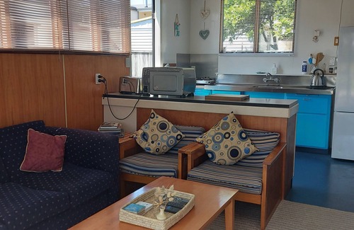 Cooks Beach Cabaña | Bach Camp - Cooks Beach Bach